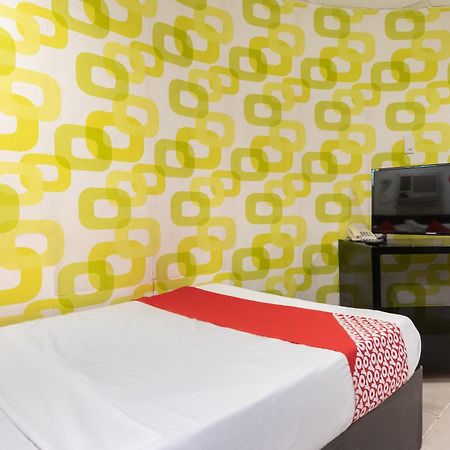 OYO 107 Orange Nest Hotel Manilla Buitenkant foto