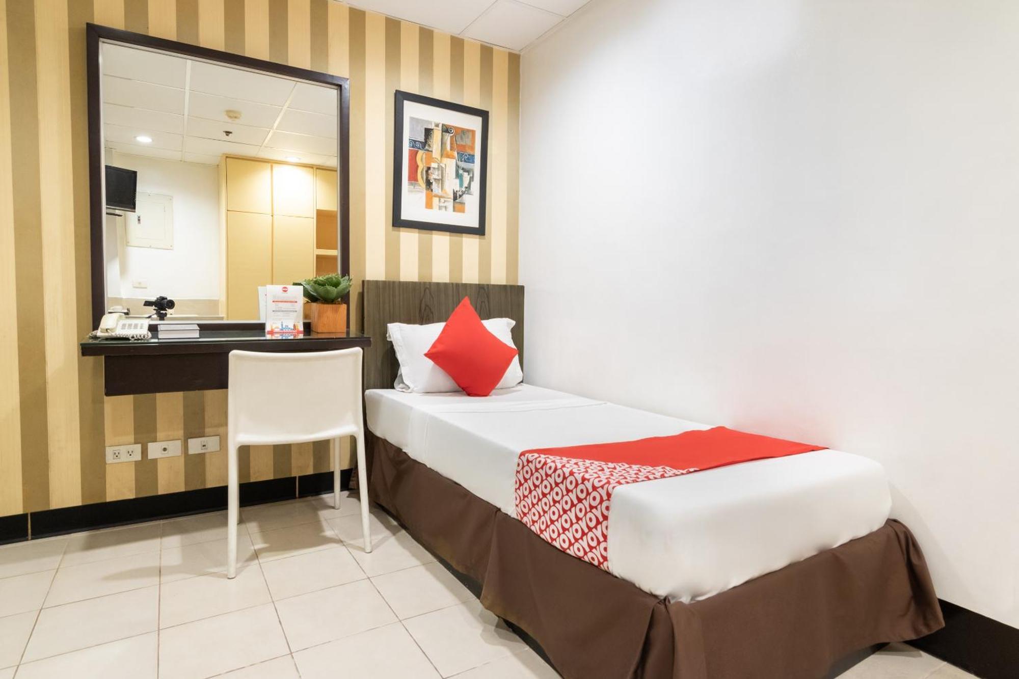 OYO 107 Orange Nest Hotel Manilla Buitenkant foto