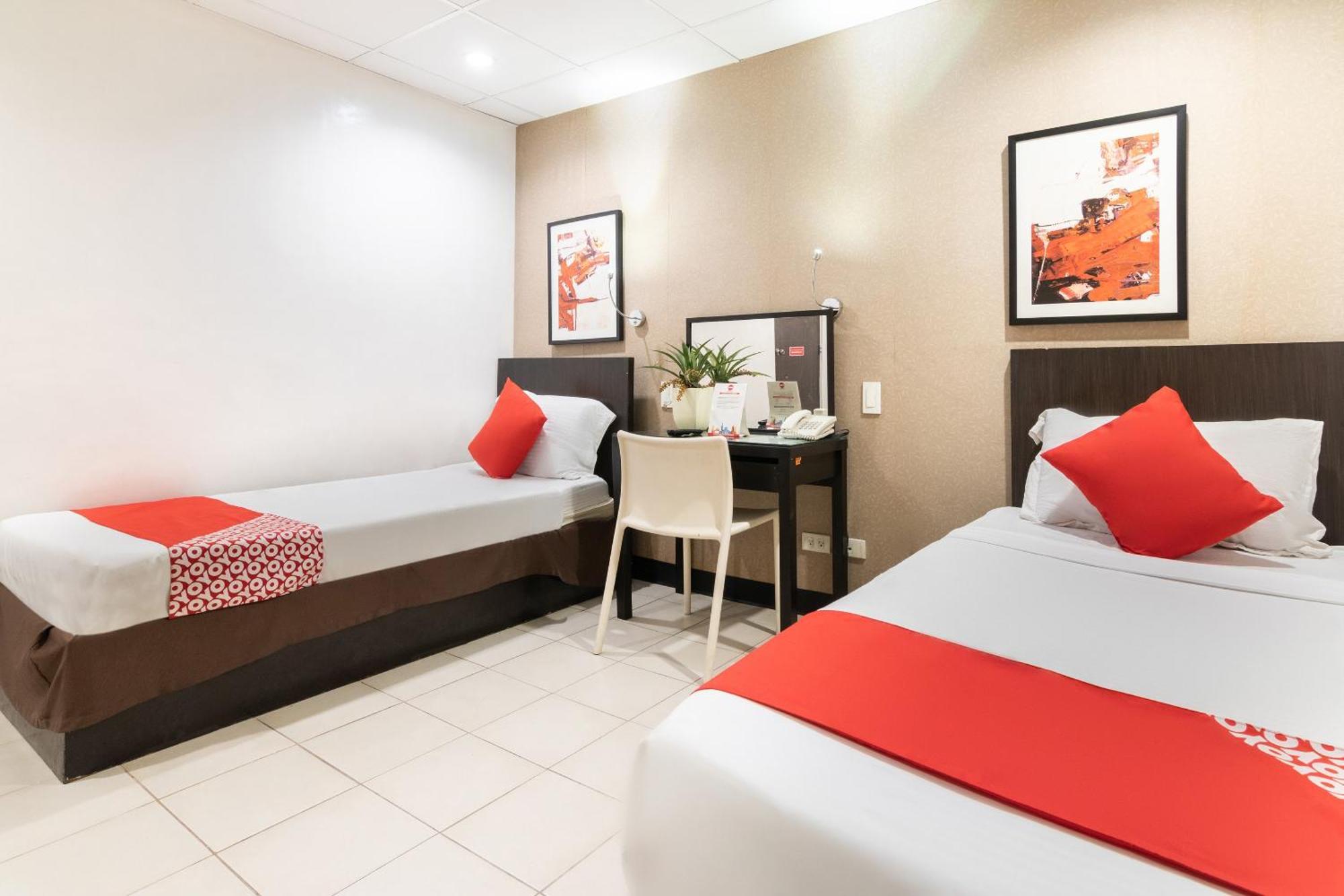 OYO 107 Orange Nest Hotel Manilla Buitenkant foto